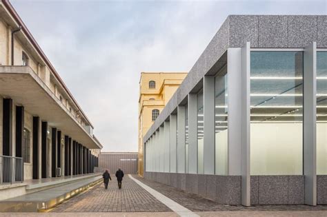 fondazione prada pavimentazione|prada rem koolhaas.